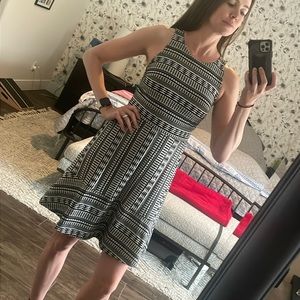 Loft 5 black & white Dress Sz 4